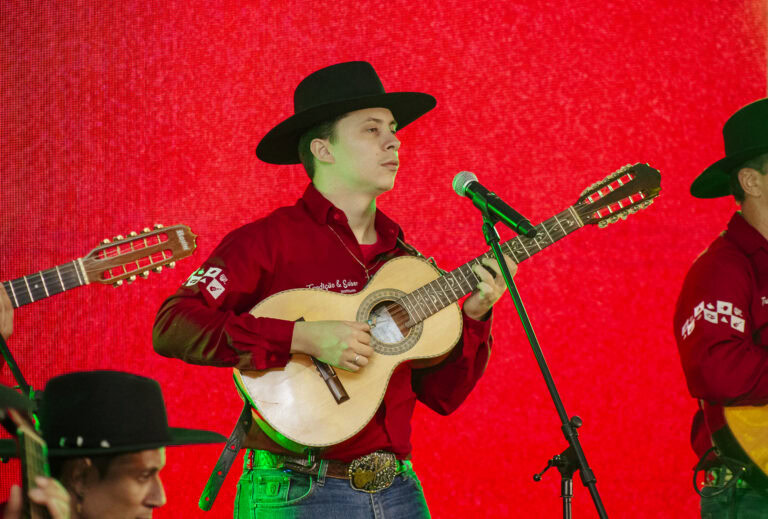 Som de Minas _ Geniane Vieira -0542