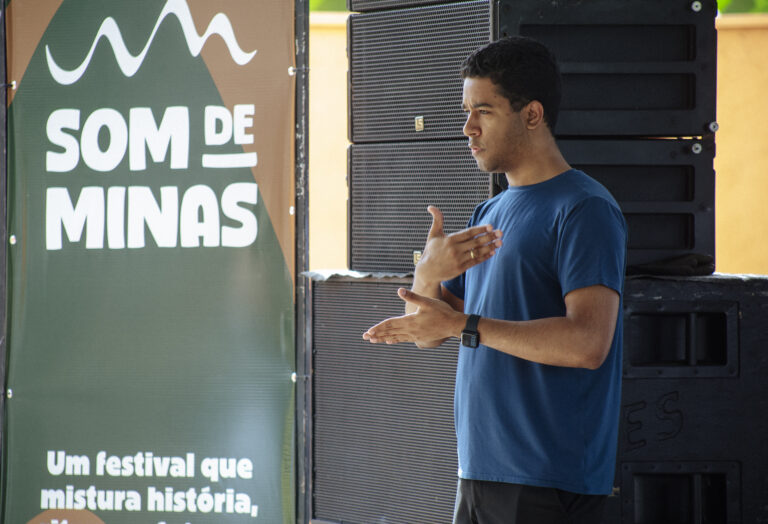 Som de Minas _ Geniane Vieira -1253