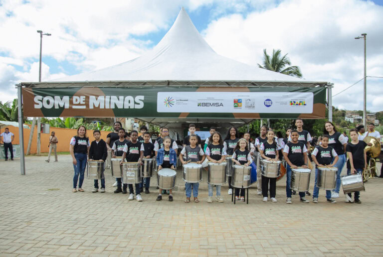 Som de Minas _ Geniane Vieira -1300