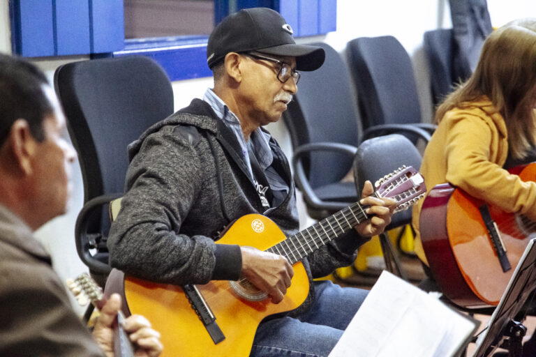 Viola Viva - Geniane Vieira-3413