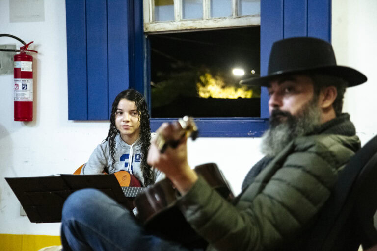 Viola Viva - Geniane Vieira-3462