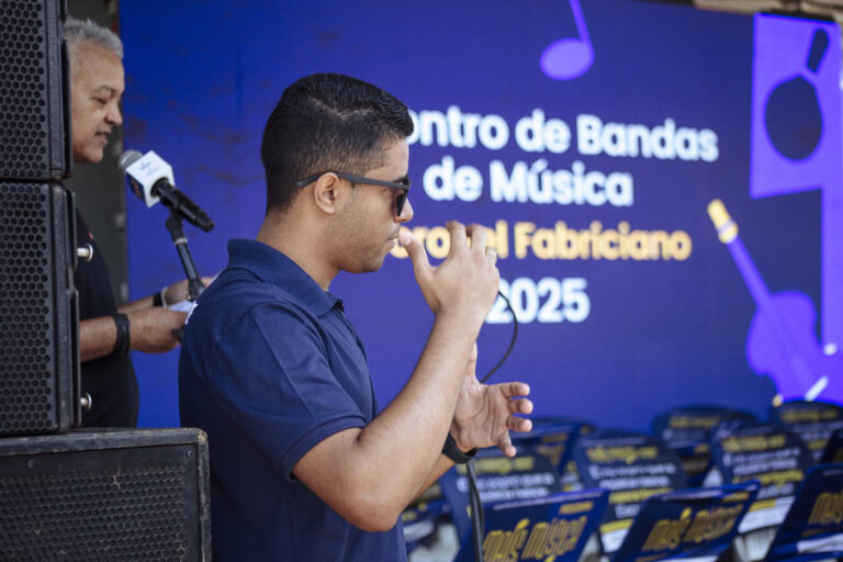 Evento de bandas de música em Coronel Fabriciano, durante o Encontro de Bandas de Música 2025.