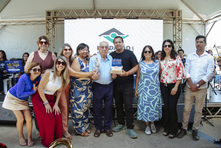 Encontro de Bandas de Música de Coronel Fabriciano com participação de várias bandas locais.