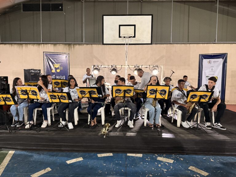 Ensaio da banda de música do Naque durante o Encontro de Bandas, promovendo cultura e integração na.